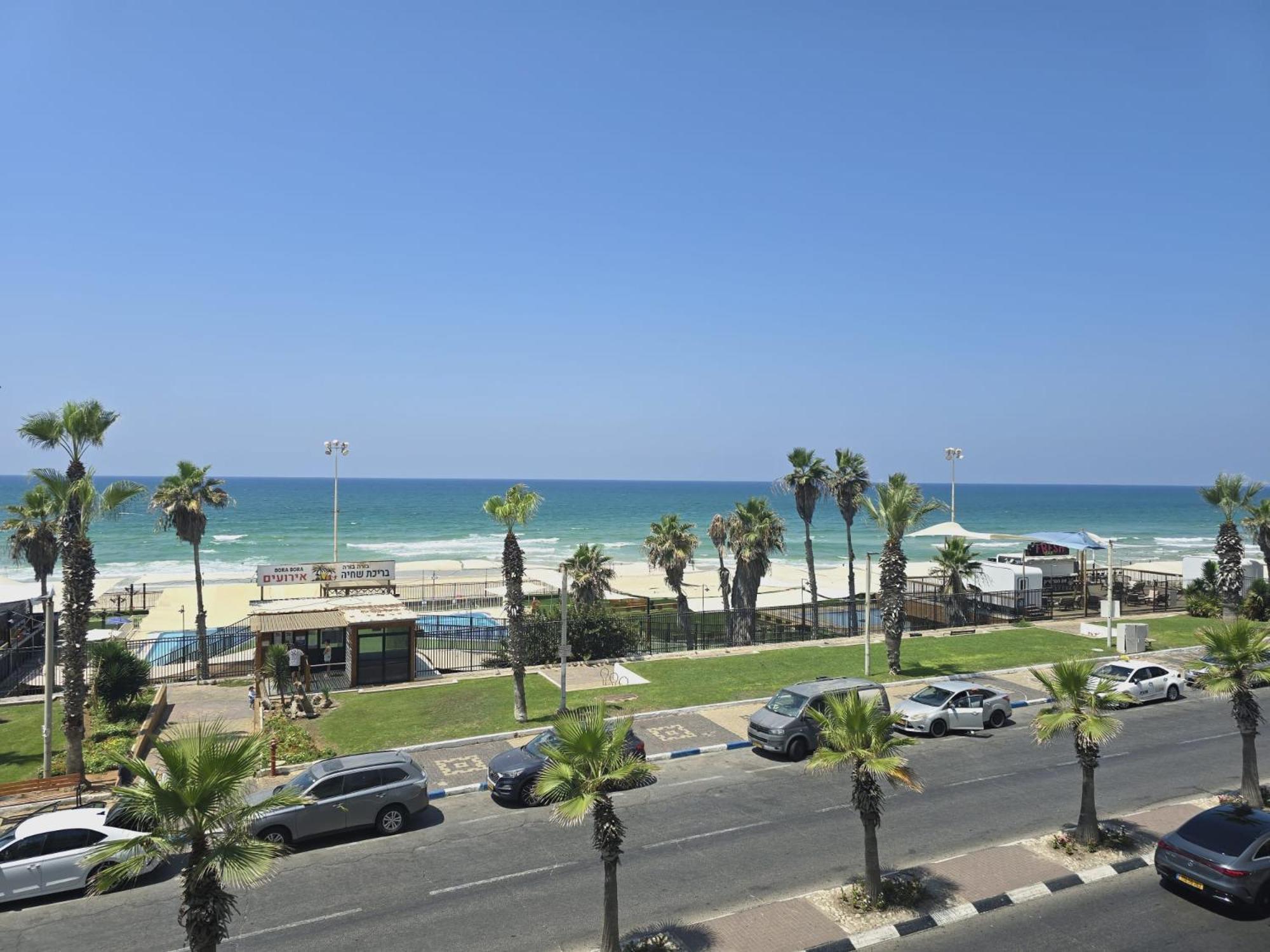 Gk Apartment Beauty Bat Yam Bagian luar foto